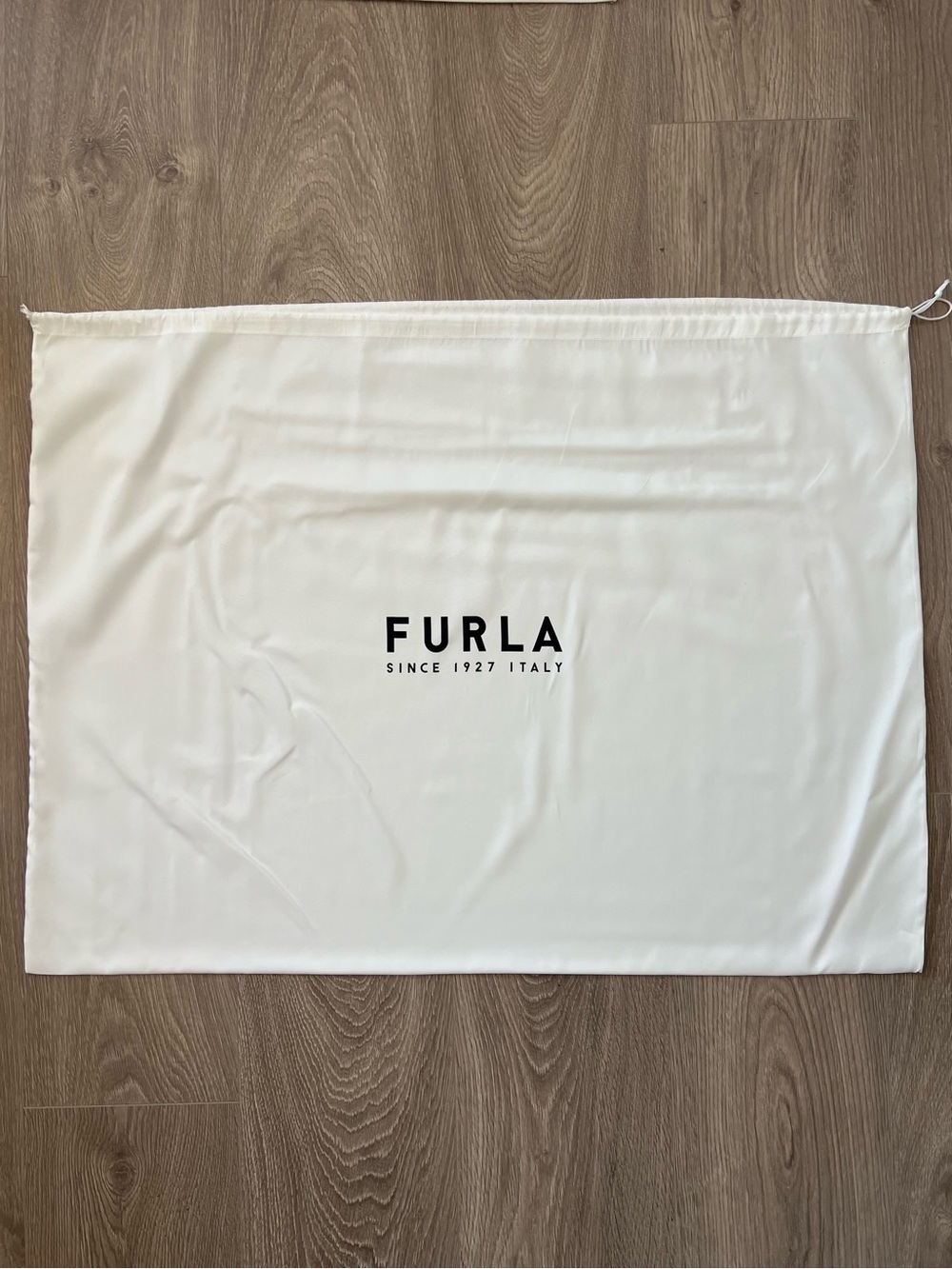 Furla dust bag (C230)